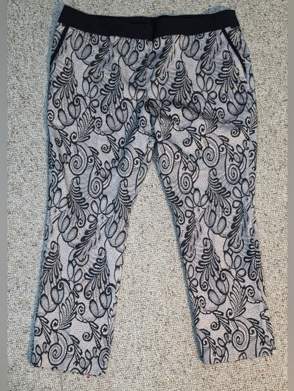 Worthington Black and White Patterned ankle pants